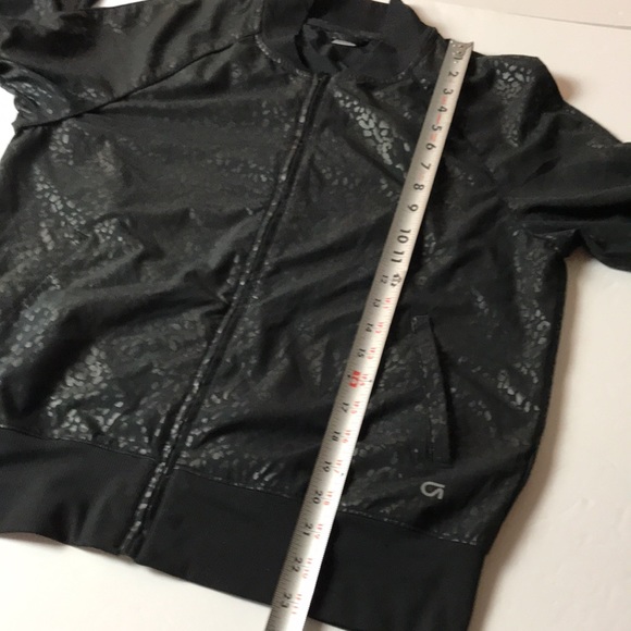 Women’s EUC Sz XS GAP FIT Black Leopard Print Full Zip Up Jacket - Picture 9 of 9